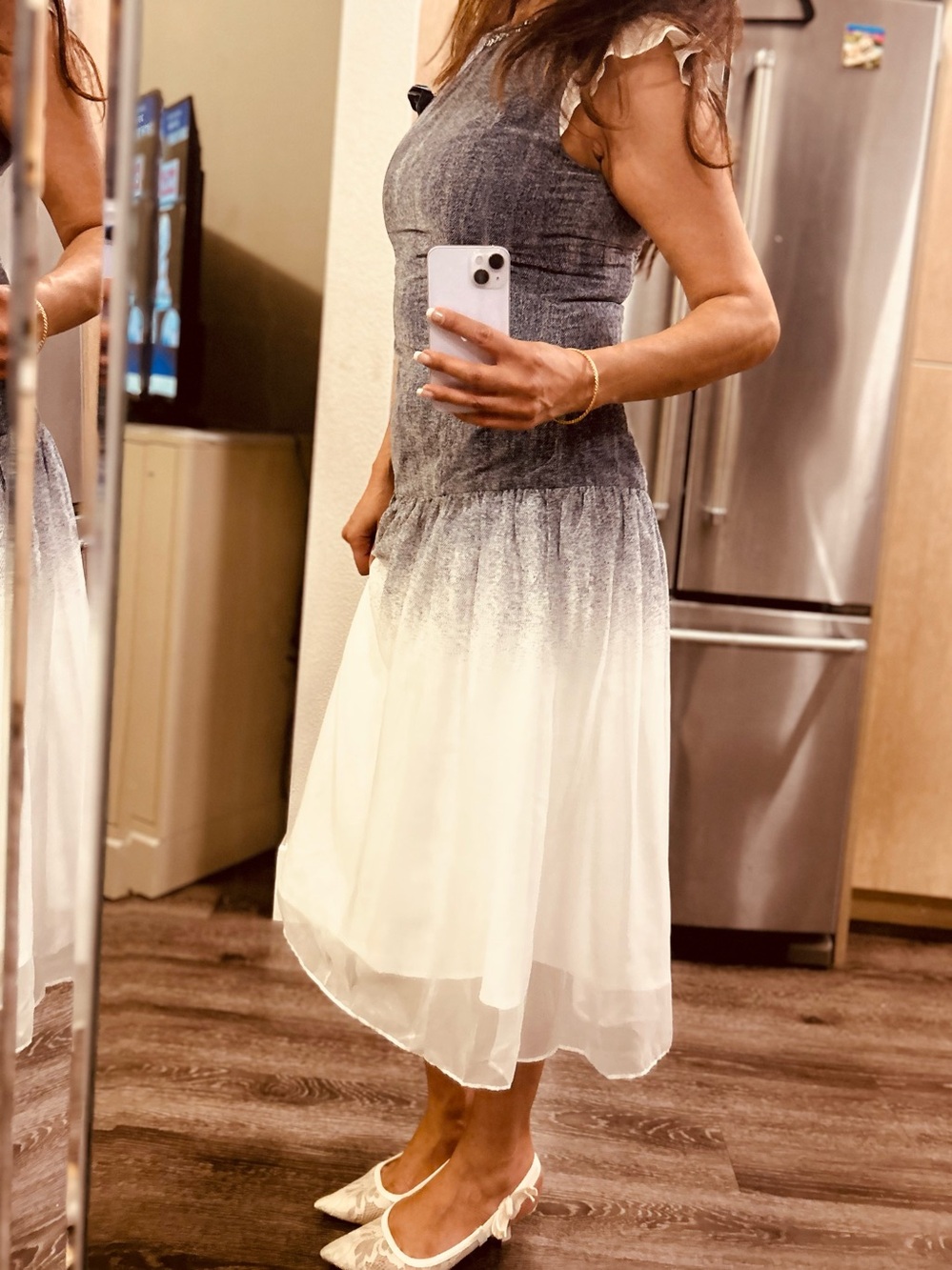 Sleeveless Ombre Midi Dress in Gray and White
